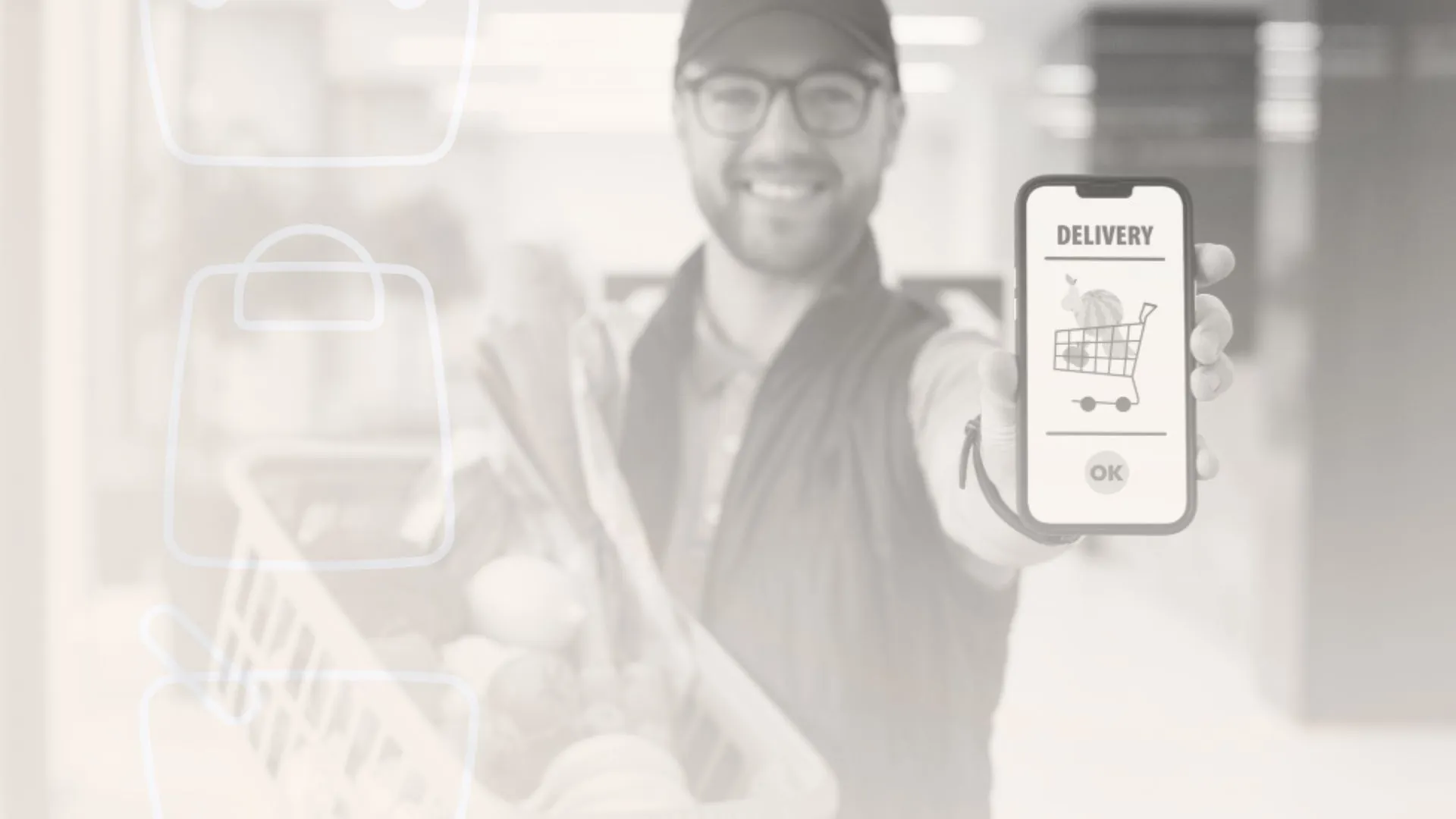 Entregador exibindo aplicativo de marketplace supermercado para pedidos e entrega de compras alimentícias.